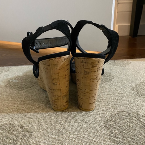 Stuart Weitzman like new wedge sandals size 8. Accepting offers!!! - Picture 2 of 8